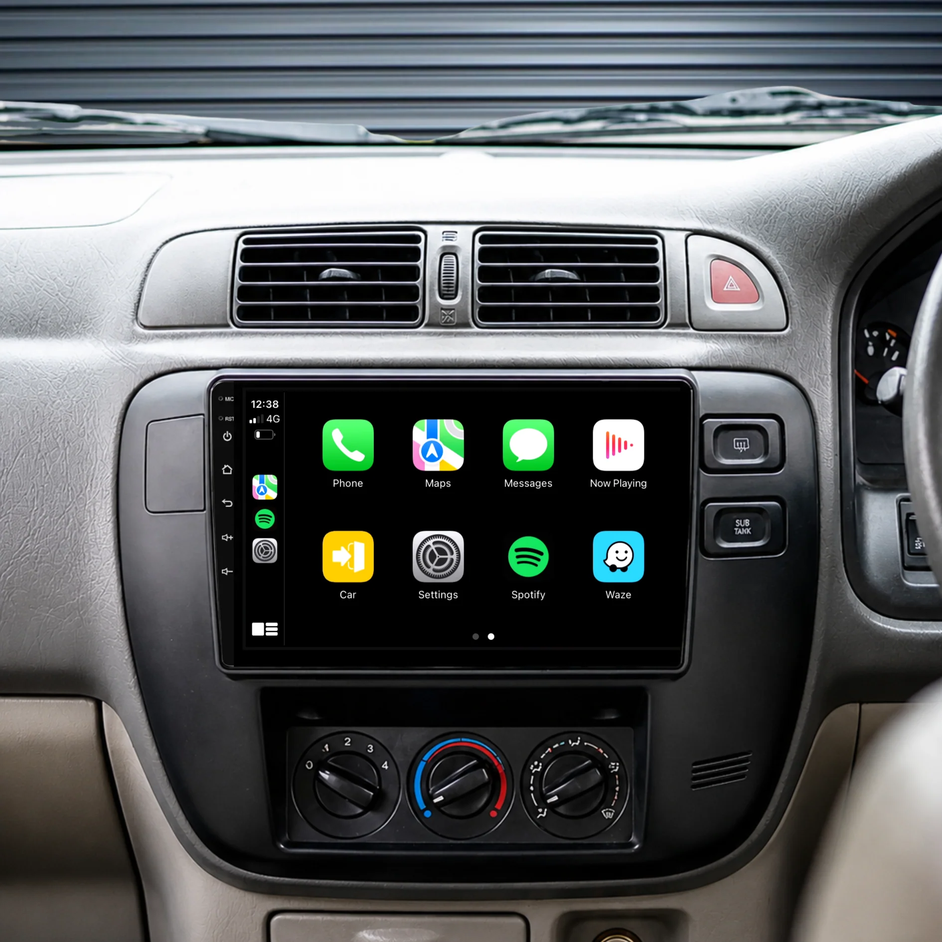 Nissan GU Patrol Y61 (1997-2005) Plug & Play Head Unit Upgrade Kit: Car Radio with Wireless & Wired Apple CarPlay & Android Auto